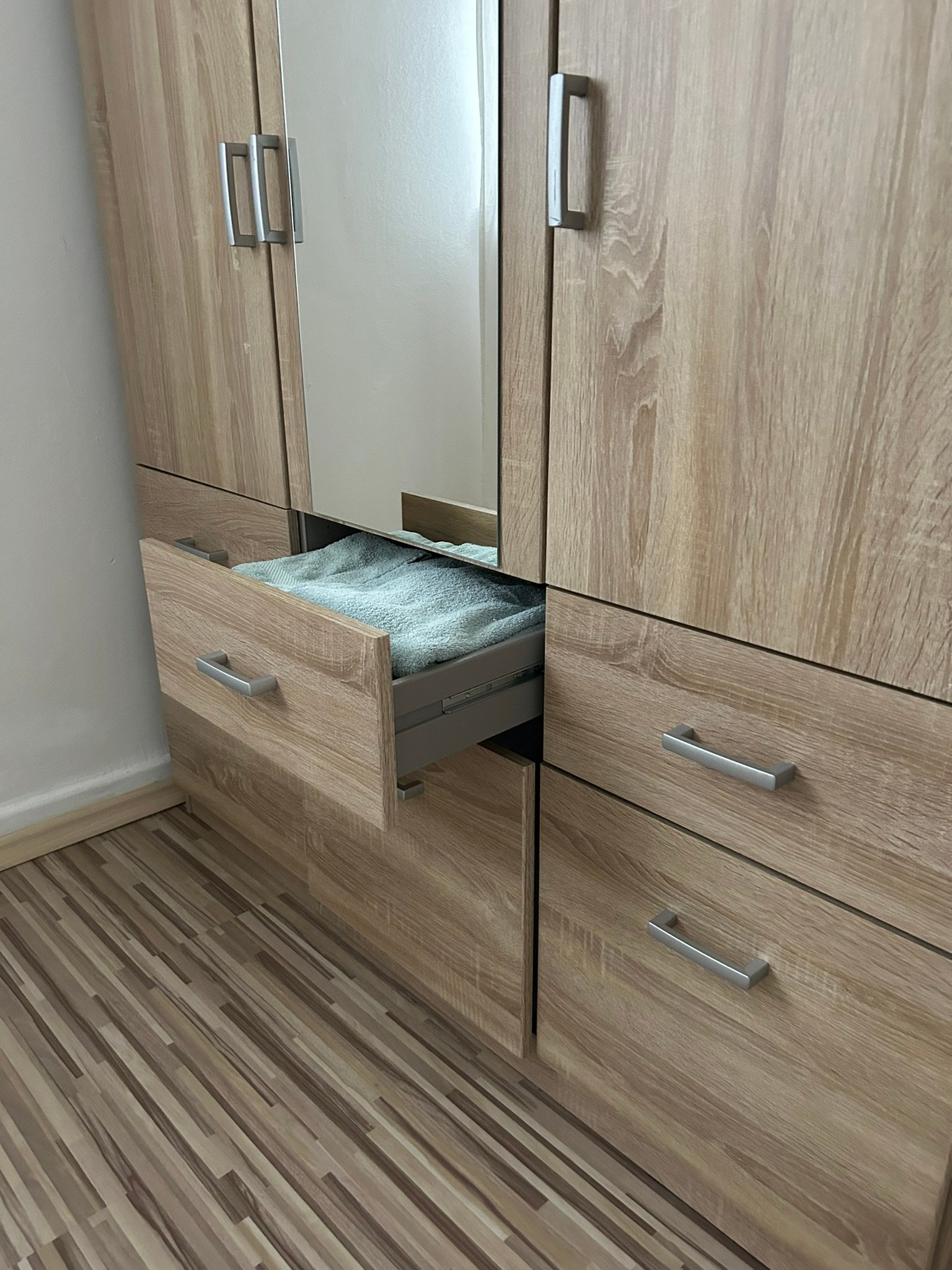Quartier 26 – Kleiderschrank
